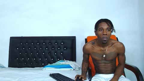 Snapshot of damian_hart_24cm chatting on January 24, 2:08 pm damian_hart_24cm online show from January 24, 2:08 pm