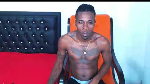 Snapshot of damian_hart_24cm chatting on December 6, 5:20 am damian_hart_24cm online show from December 6, 5:20 am