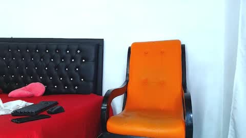 Snapshot of damian_hart_24cm chatting on February 21, 1:11 pm damian_hart_24cm online show from February 21, 1:11 pm