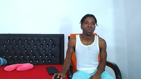Snapshot of damian_hart_24cm chatting on January 28, 12:43 pm damian_hart_24cm online show from January 28, 12:43 pm
