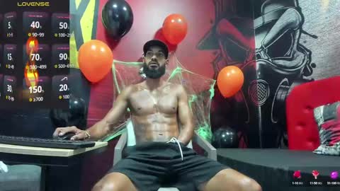 Snapshot of damian_shakur chatting on October 18, 12:10 pm damian_shakur online show from October 18, 12:10 pm