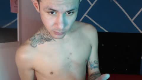 damiansexyboy69 online show from November 19, 2:28 pm