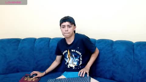 LIAM online show from December 14, 7:03 pm