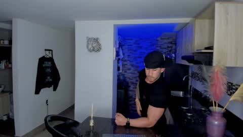 INSTAGRAM  DAMMIANMILLEROFICIAL online show from February 17, 2:21 am