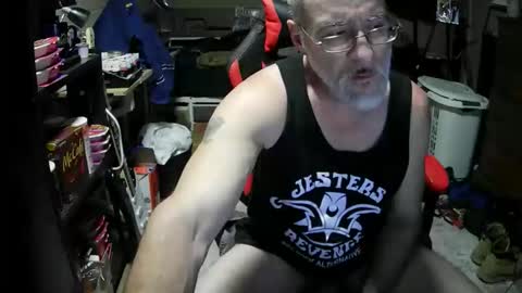 dan137111 online show from May 19, 1:17 pm
