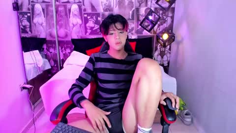 D A N online show from December 23, 1:25 am