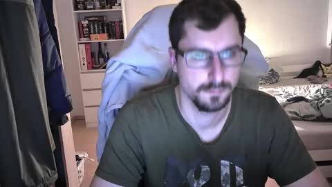 Snapshot of dan_the_man405 chatting on December 20, 7:39 pm King Dan online show from December 20, 7:39 pm