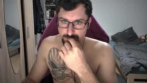 Snapshot of dan_the_man405 chatting on September 13, 8:32 pm King Dan online show from September 13, 8:32 pm