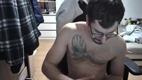 Snapshot of dan_the_man405 chatting on January 28, 7:53 pm King Dan online show from January 28, 7:53 pm