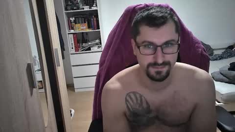 Snapshot of dan_the_man405 chatting on February 20, 7:08 pm King Dan online show from February 20, 7:08 pm