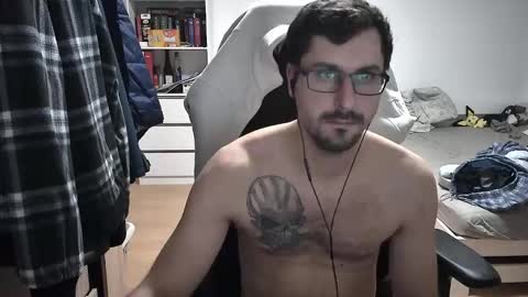 Snapshot of dan_the_man405 chatting on January 27, 7:56 pm King Dan online show from January 27, 7:56 pm