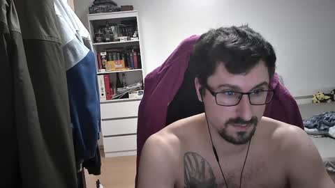 Snapshot of dan_the_man405 chatting on February 11, 6:55 pm King Dan online show from February 11, 6:55 pm