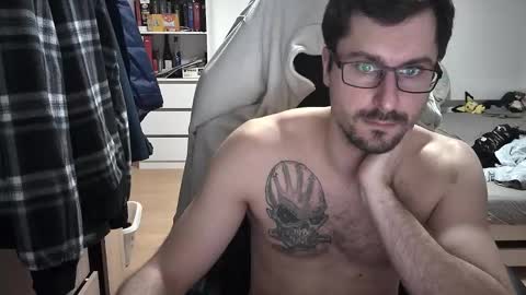 Snapshot of dan_the_man405 chatting on January 26, 7:09 pm King Dan online show from January 26, 7:09 pm