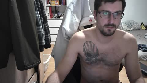 Snapshot of dan_the_man405 chatting on January 30, 7:26 pm King Dan online show from January 30, 7:26 pm