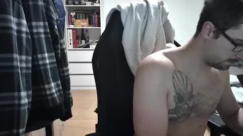 Snapshot of dan_the_man405 chatting on January 22, 8:17 pm King Dan online show from January 22, 8:17 pm