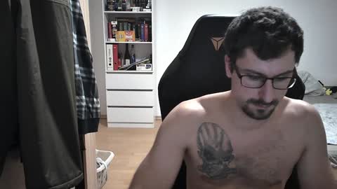 Snapshot of dan_the_man405 chatting on January 31, 6:03 pm King Dan online show from January 31, 6:03 pm