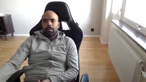 dan_the_man43 online show from April 20, 3:25 pm