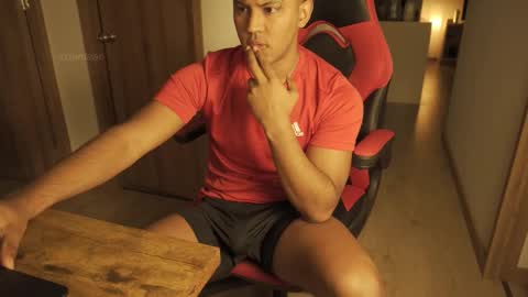 Dante  Pablo Danblo Independent models online show from December 4, 1:34 am