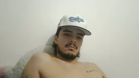 Snapshot of dani_42017 chatting on February 12, 11:18 am dani_42017 online show from February 12, 11:18 am