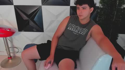 Snapshot of dani_cumboy chatting on October 12, 4:01 pm dani_cumboy online show from October 12, 4:01 pm