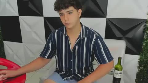 Snapshot of dani_cumboy chatting on October 10, 3:39 pm dani_cumboy online show from October 10, 3:39 pm