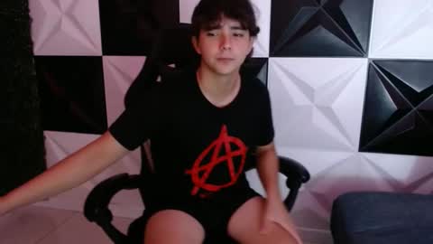 Snapshot of dani_cumboy chatting on January 19, 3:29 am dani_cumboy online show from January 19, 3:29 am
