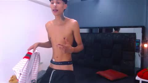 Snapshot of daniel_delux_ chatting on September 20, 6:52 pm Daniel Delux online show from September 20, 6:52 pm