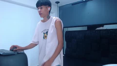 Snapshot of daniel_delux_ chatting on September 22, 11:43 am Daniel Delux online show from September 22, 11:43 am