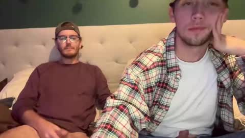 Snapshot of danielbishopxxx chatting on September 19, 1:39 am Daniel Bishop Mason online show from September 19, 1:39 am