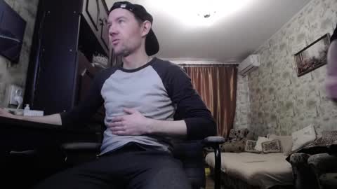 Daniel Grayson online show from April 27, 10:34 am