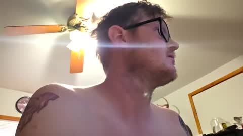 Daniel    y. online show from April 8, 10:40 pm