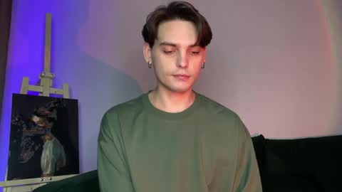 danieltuckerr online show from November 1, 6:45 pm