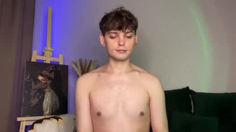 danieltuckerr online show from March 23, 7:42 pm