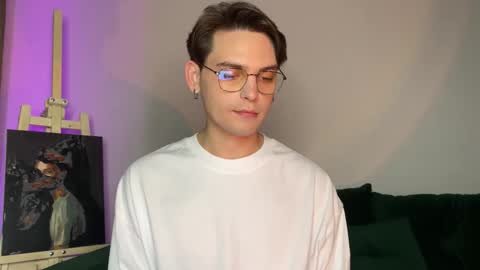 Snapshot of danieltuckerr chatting on October 17, 5:39 pm danieltuckerr online show from October 17, 5:39 pm