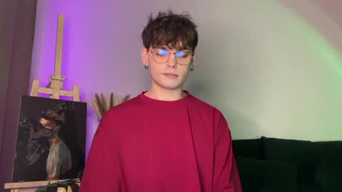 danieltuckerr online show from April 1, 8:39 pm