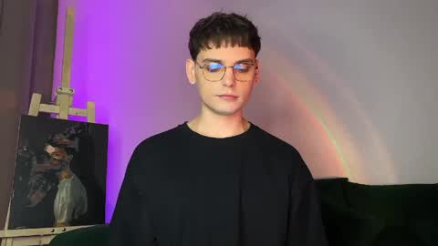 danieltuckerr online show from April 24, 8:22 pm