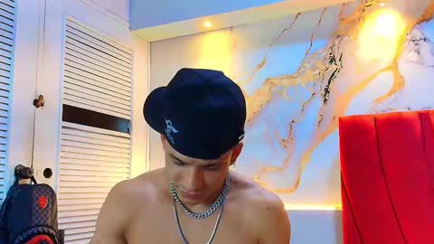 Snapshot of danii_scot chatting on October 6, 3:55 am Dani online show from October 6, 3:55 am