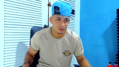 Snapshot of danii_scot chatting on January 16, 4:07 am Dani online show from January 16, 4:07 am
