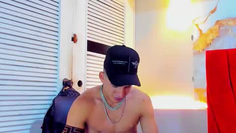 Snapshot of danii_scot chatting on October 15, 4:42 am Dani online show from October 15, 4:42 am