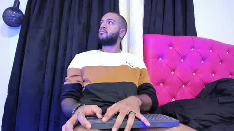 Snapshot of dann_27 chatting on February 14, 1:34 am Dann online show from February 14, 1:34 am