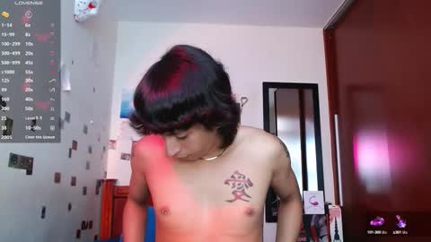 Snapshot of danny__phantom chatting on October 6, 6:23 pm phantom555 online show from October 6, 6:23 pm