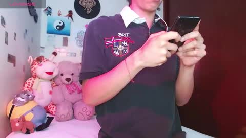 Snapshot of danny__phantom chatting on February 9, 7:41 pm phantom555 online show from February 9, 7:41 pm