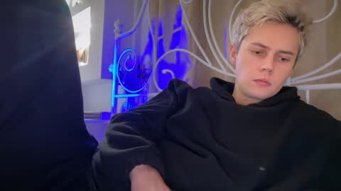 danny online show from December 3, 1:39 pm