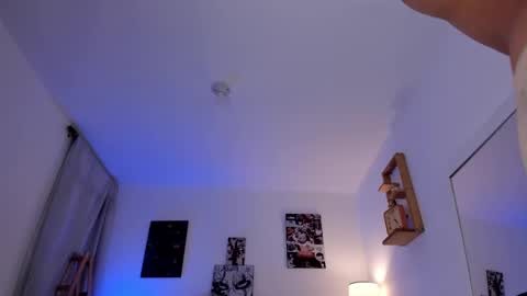 Snapshot of dante_cooper_0 chatting on January 22, 2:04 am dante_cooper_0 online show from January 22, 2:04 am