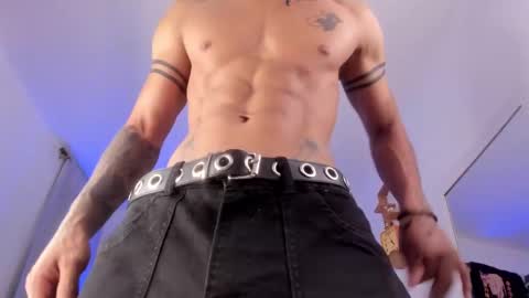 Snapshot of dante_cooper_0 chatting on January 19, 2:04 am dante_cooper_0 online show from January 19, 2:04 am