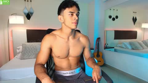 Snapshot of danteestone chatting on December 26, 8:00 pm Dante online show from December 26, 8:00 pm