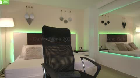 Snapshot of danteestone chatting on March 7, 5:17 pm Dante online show from March 7, 5:17 pm
