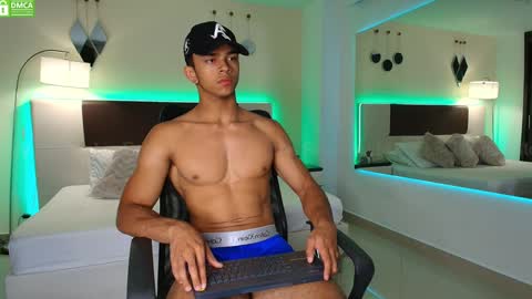 Snapshot of danteestone chatting on January 18, 2:55 pm Dante online show from January 18, 2:55 pm