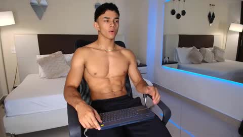 Snapshot of danteestone chatting on February 12, 5:48 pm Dante online show from February 12, 5:48 pm