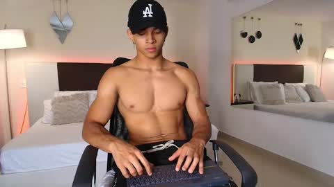 Snapshot of danteestone chatting on February 13, 5:54 pm Dante online show from February 13, 5:54 pm
